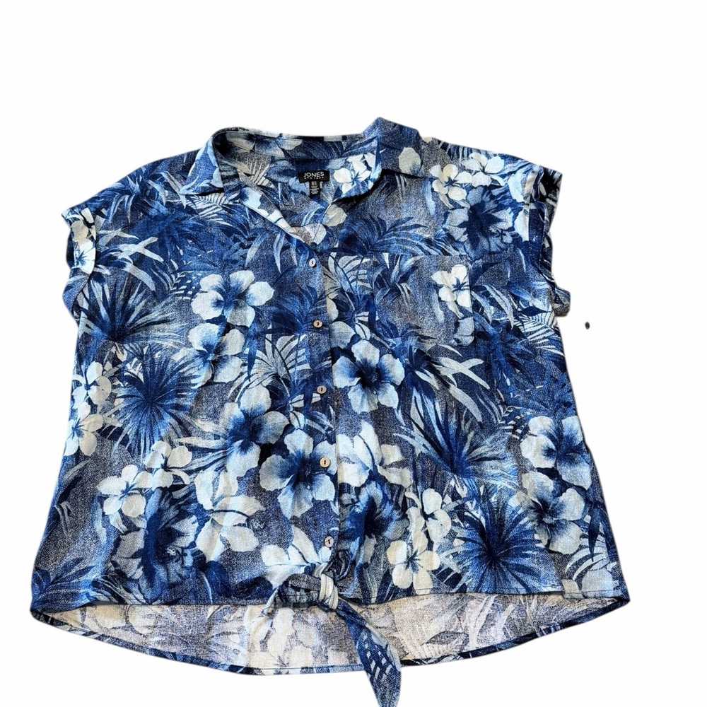 💜🌼NWT JONES NEW YORK Blue Floral Button-Up Shirt